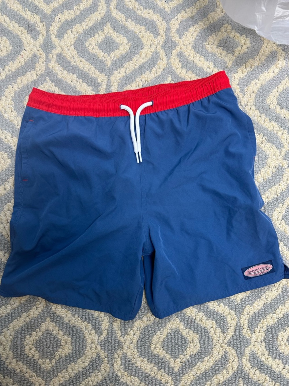 Vineyard Vines XL 18 boys swim trunks